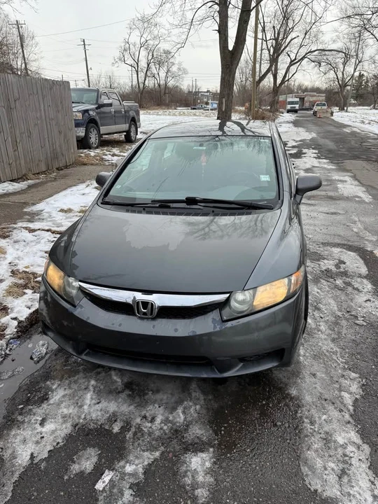 2010 Honda Civic 8th Gen - Image 9 of 9