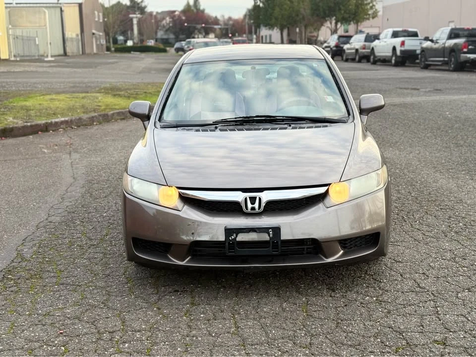 2010 Honda Civic 8th Gen - Image 6 of 8