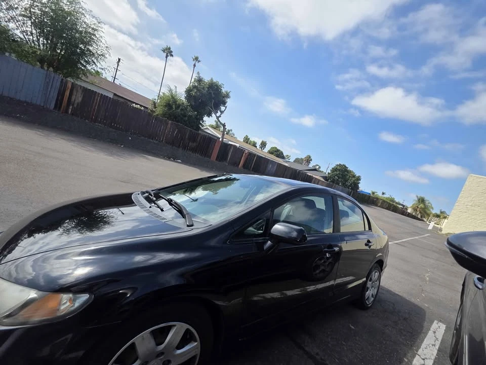 2010 Honda Civic 8th Gen - Image 5 of 9