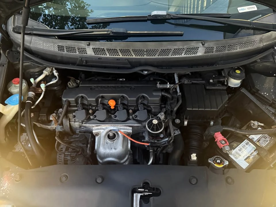 2010 Honda Civic 8th Gen - Image 2 of 10