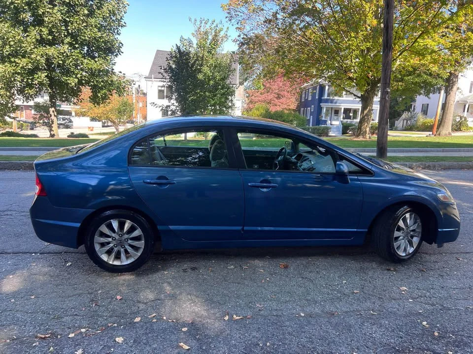 2010 Honda Civic 8th Gen - Image 6 of 11