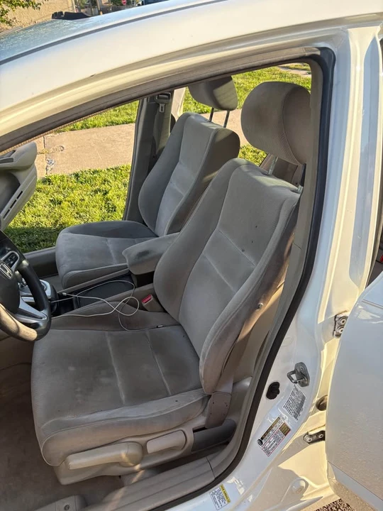 2010 Honda Civic 8th Gen - Image 14 of 17