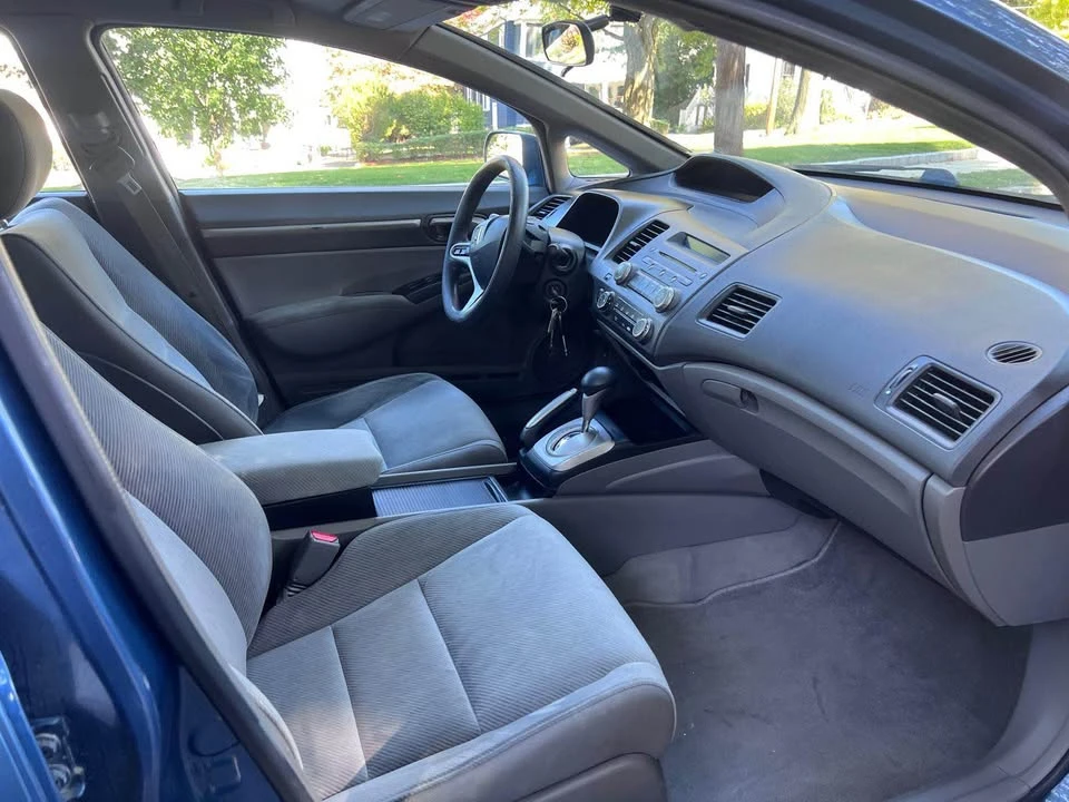 2010 Honda Civic 8th Gen - Image 10 of 11