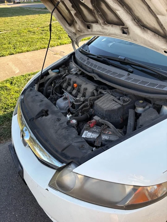 2010 Honda Civic 8th Gen - Image 9 of 17
