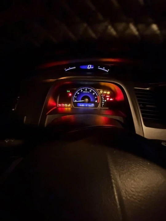 2010 Honda Civic 8th Gen - Image 8 of 9
