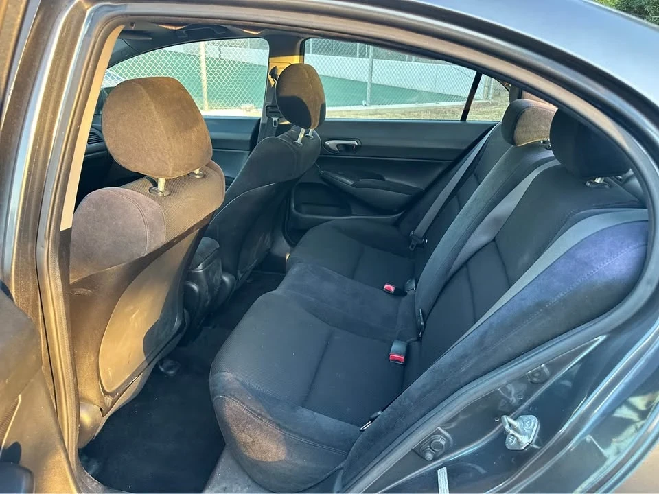 2010 Honda Civic 8th Gen - Image 10 of 11