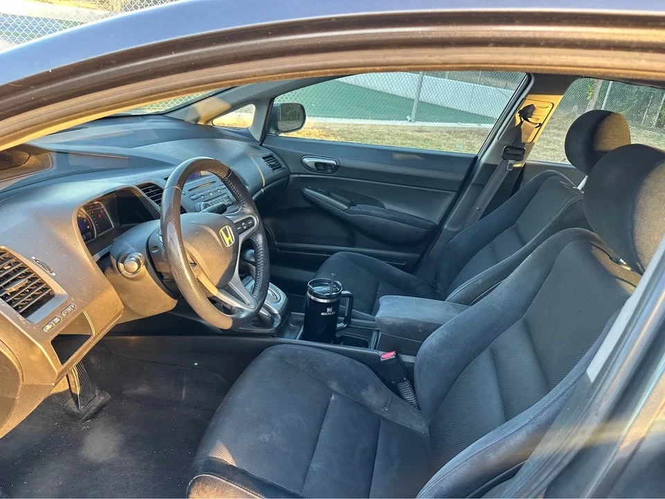 2010 Honda Civic 8th Gen - Image 9 of 11