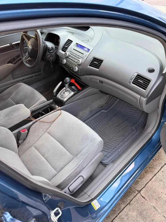 2010 Honda Civic 8th Gen - Image 6 of 11