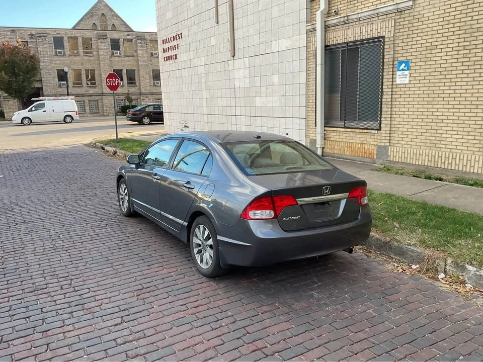 2010 Honda Civic 8th Gen - Image 5 of 17