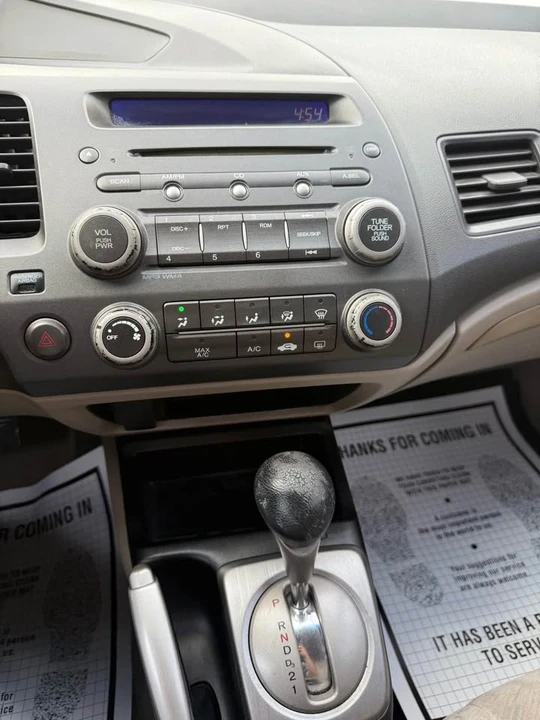 2010 Honda Civic 8th Gen - Image 15 of 20