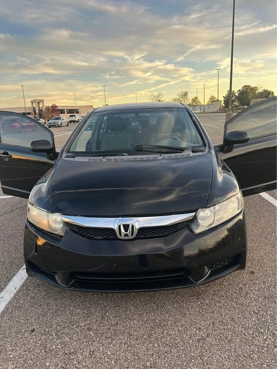 2010 Honda Civic 8th Gen - Image 6 of 12