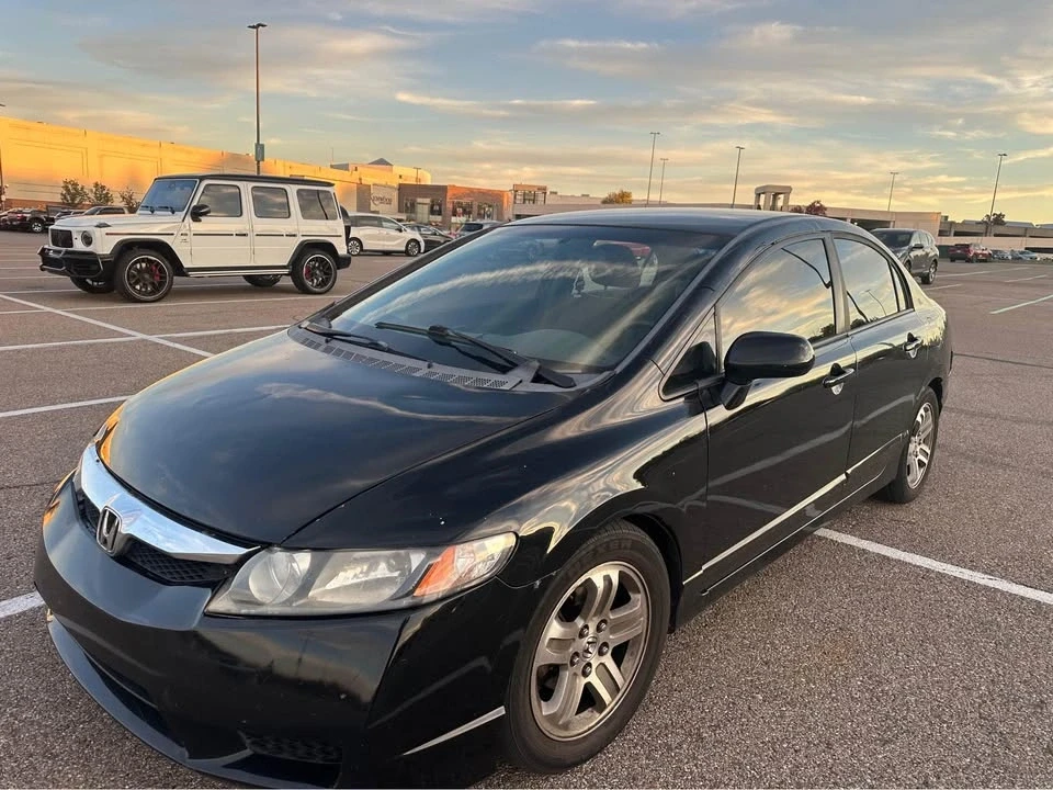 2010 Honda Civic 8th Gen - Image 4 of 12