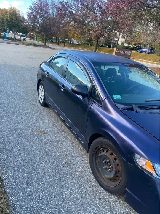 2010 Honda Civic 8th Gen - Image 11 of 13