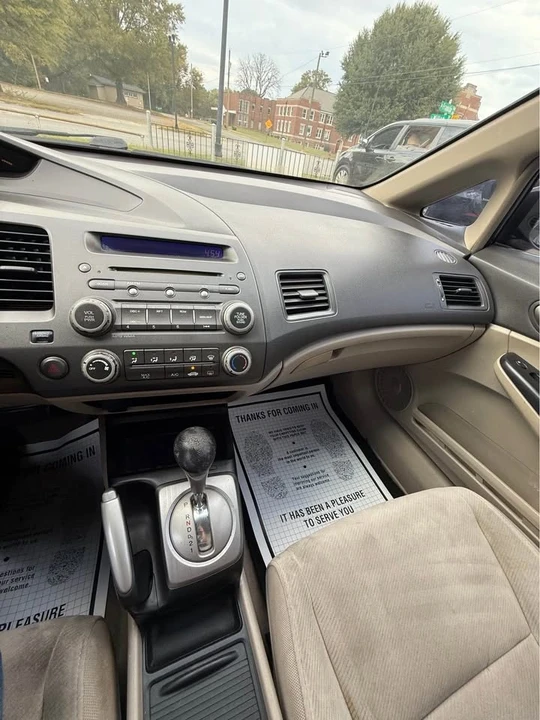 2010 Honda Civic 8th Gen - Image 18 of 20