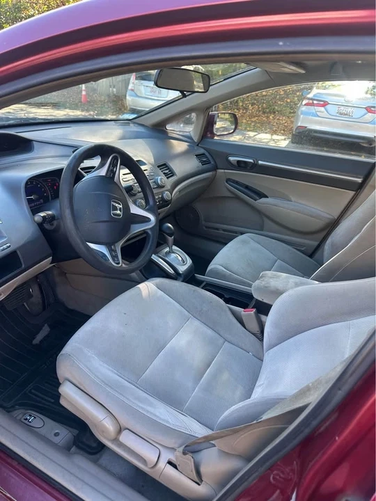 2010 Honda Civic 8th Gen - Image 7 of 11