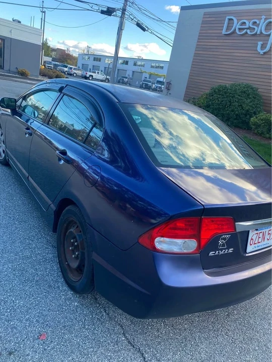 2010 Honda Civic 8th Gen - Image 9 of 13