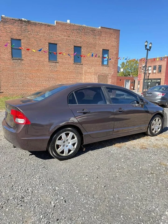 2010 Honda Civic 8th Gen - Image 8 of 20