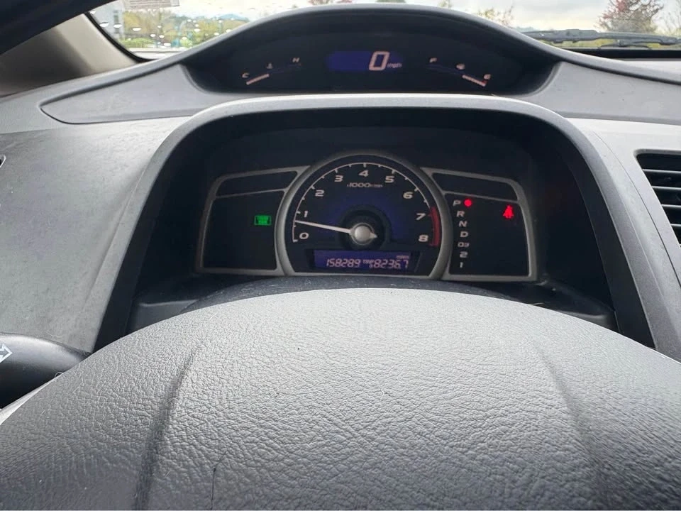 2010 Honda Civic 8th Gen - Image 8 of 9