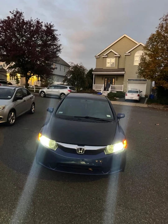 2010 Honda Civic 8th Gen - Image 13 of 19