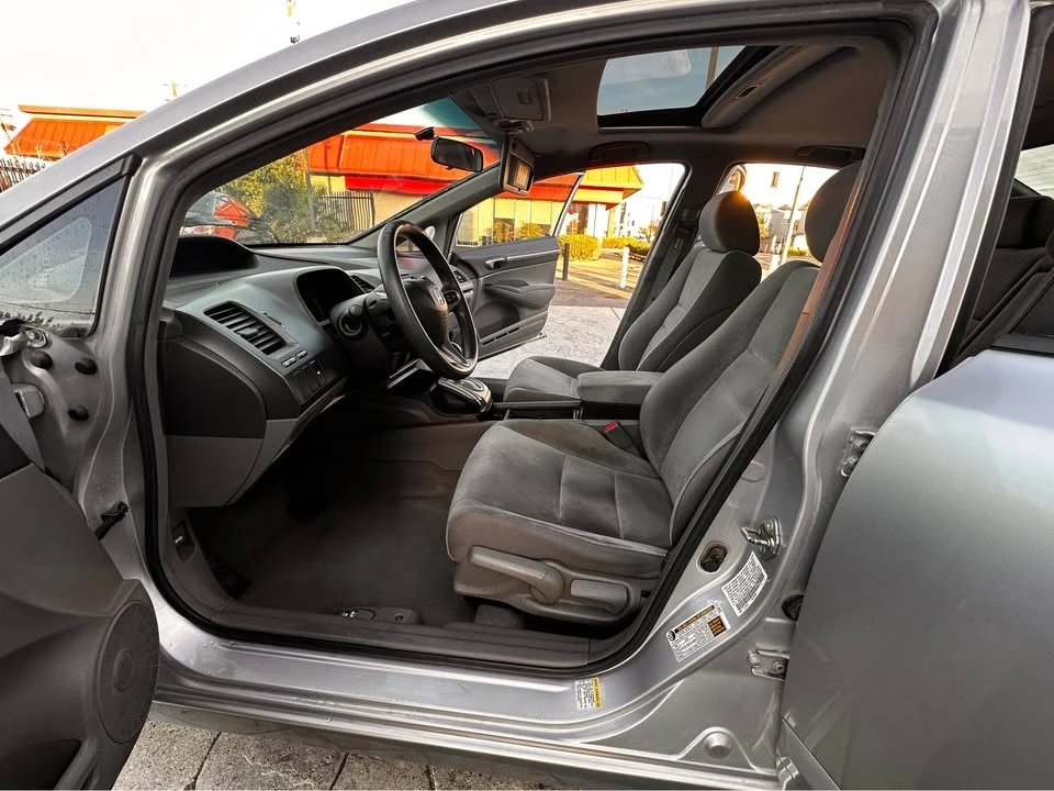 2010 Honda Civic 8th Gen - Image 13 of 16