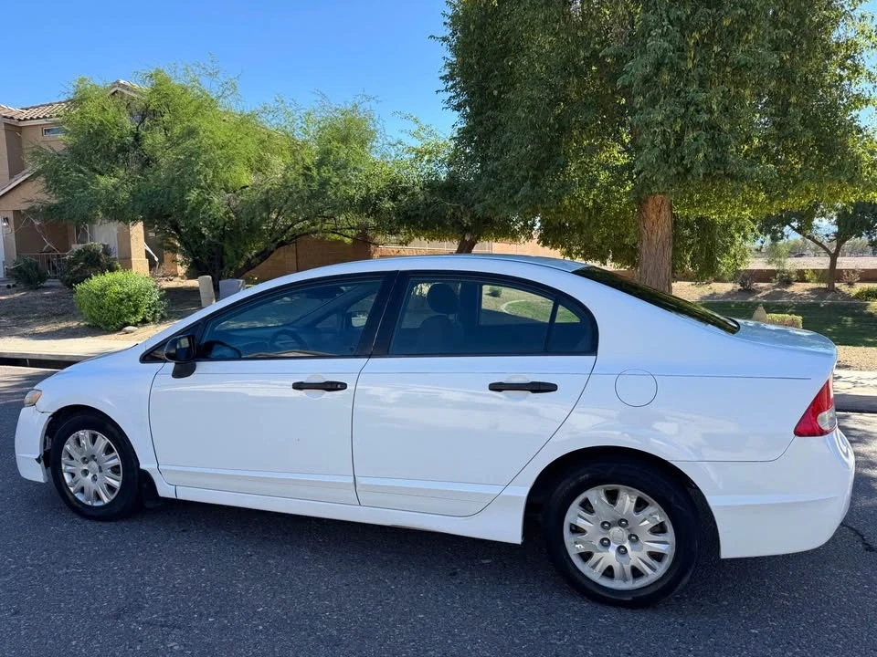 2010 Honda Civic 8th Gen - Image 3 of 14