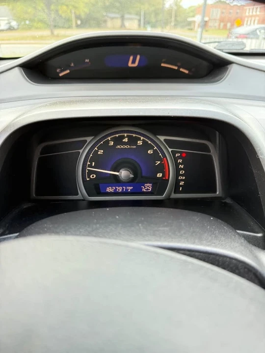 2010 Honda Civic 8th Gen - Image 18 of 20