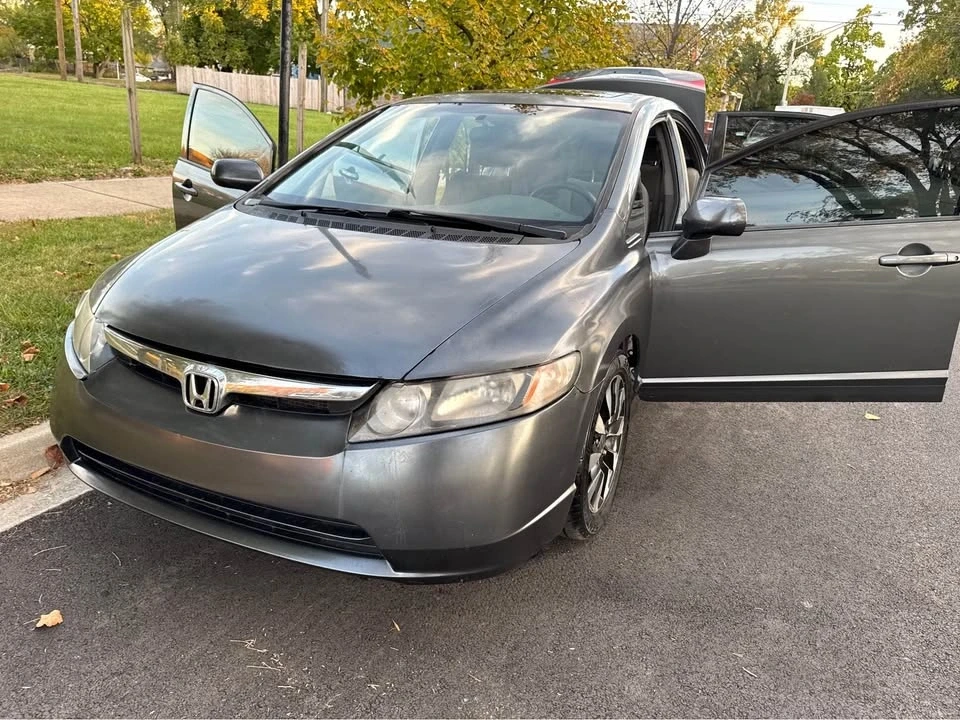 2010 Honda Civic 8th Gen - Image 7 of 8