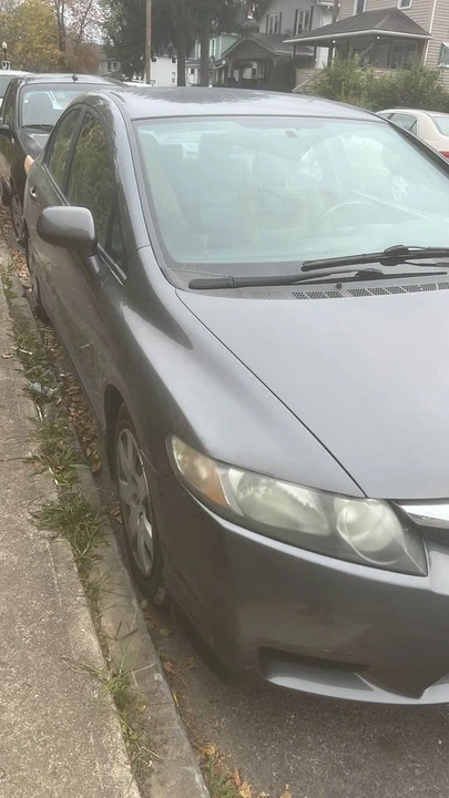 2010 Honda Civic 8th Gen - Image 4 of 8