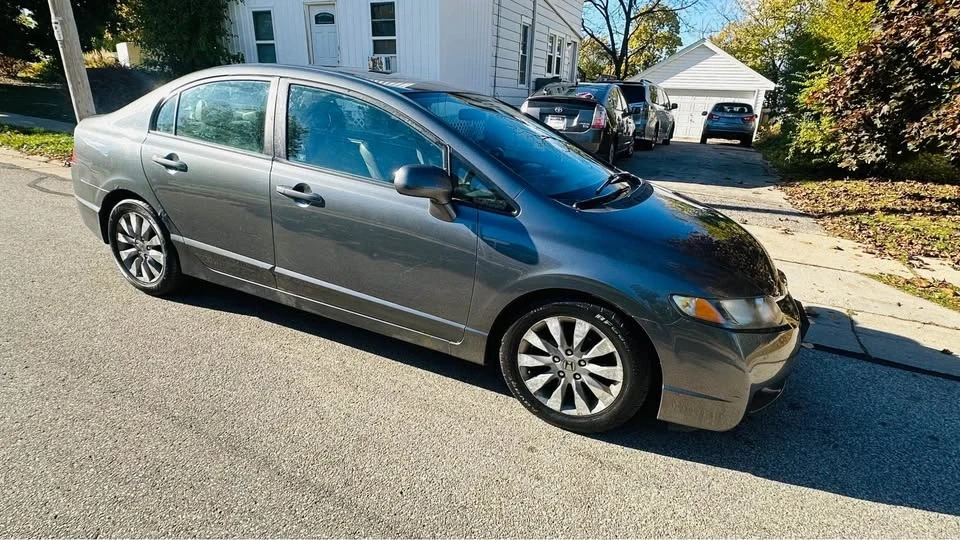 2010 Honda Civic 8th Gen - Image 6 of 10