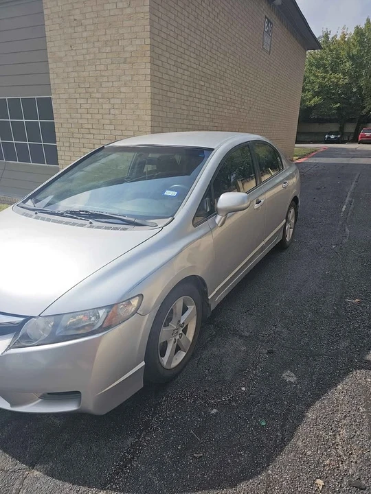 2010 Honda Civic 8th Gen - Image 7 of 10