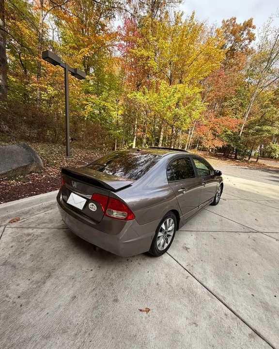2010 Honda Civic 8th Gen - Image 6 of 13