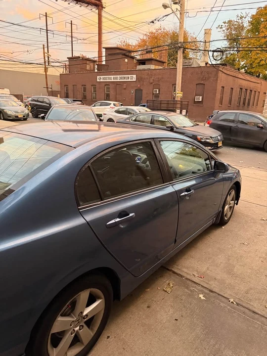 2010 Honda Civic 8th Gen - Image 6 of 12