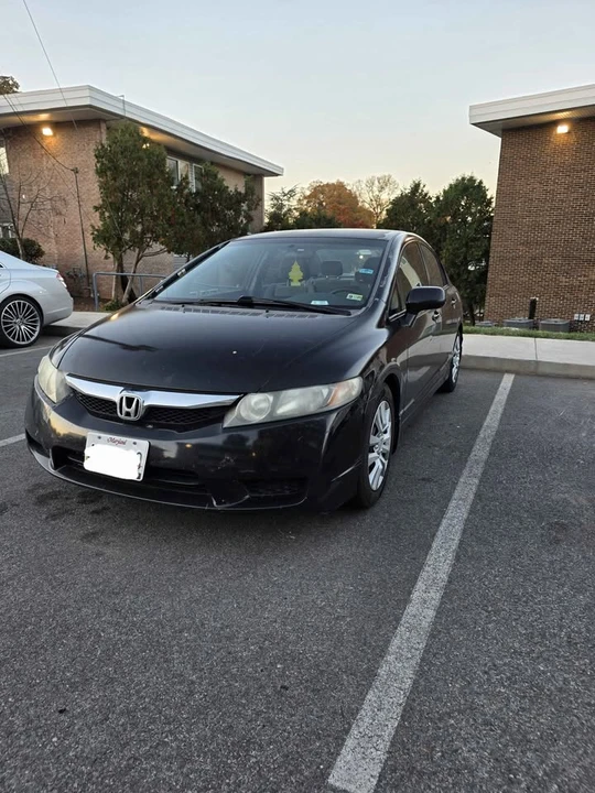 2010 Honda Civic 8th Gen - Image 6 of 7