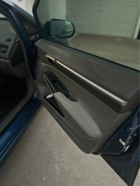 2010 Honda Civic 8th Gen - Image 9 of 14
