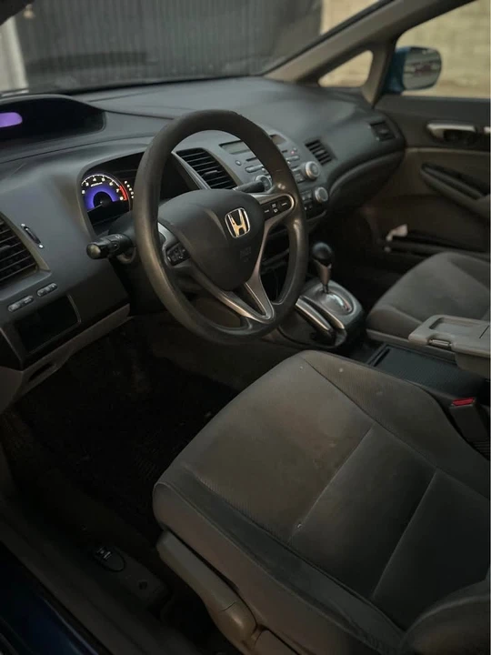 2010 Honda Civic 8th Gen - Image 12 of 14