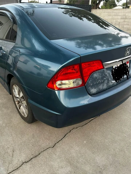 2010 Honda Civic 8th Gen - Image 4 of 14