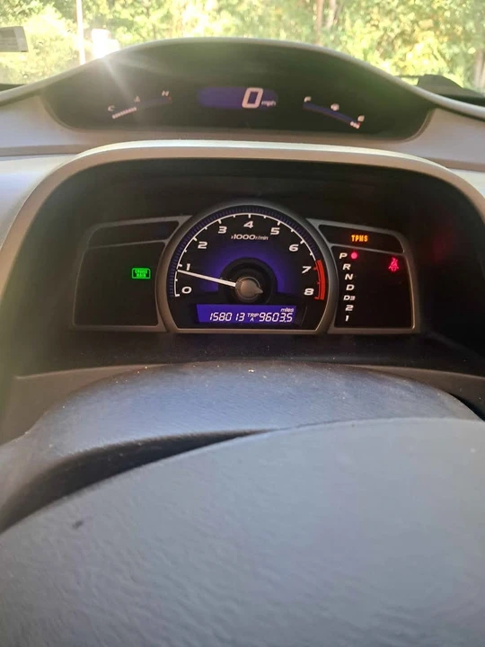 2010 Honda Civic 8th Gen - Image 7 of 13