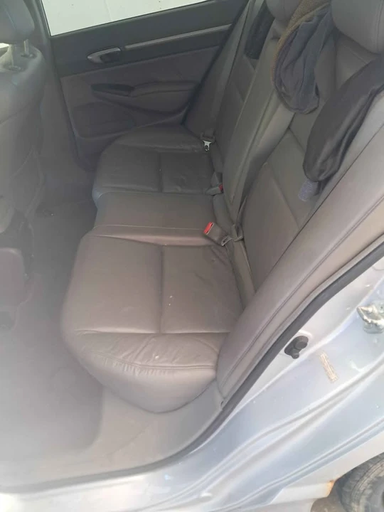 2010 Honda Civic 8th Gen - Image 10 of 13