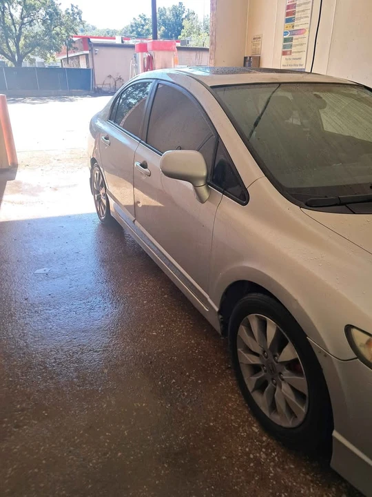 2010 Honda Civic 8th Gen - Image 3 of 13