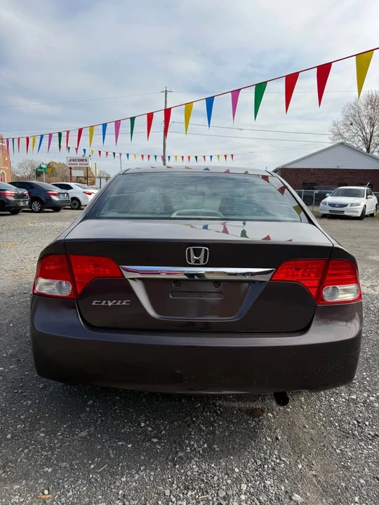 2010 Honda Civic 8th Gen - Image 8 of 16