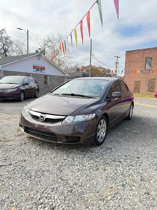 2010 Honda Civic 8th Gen - Image 2 of 16