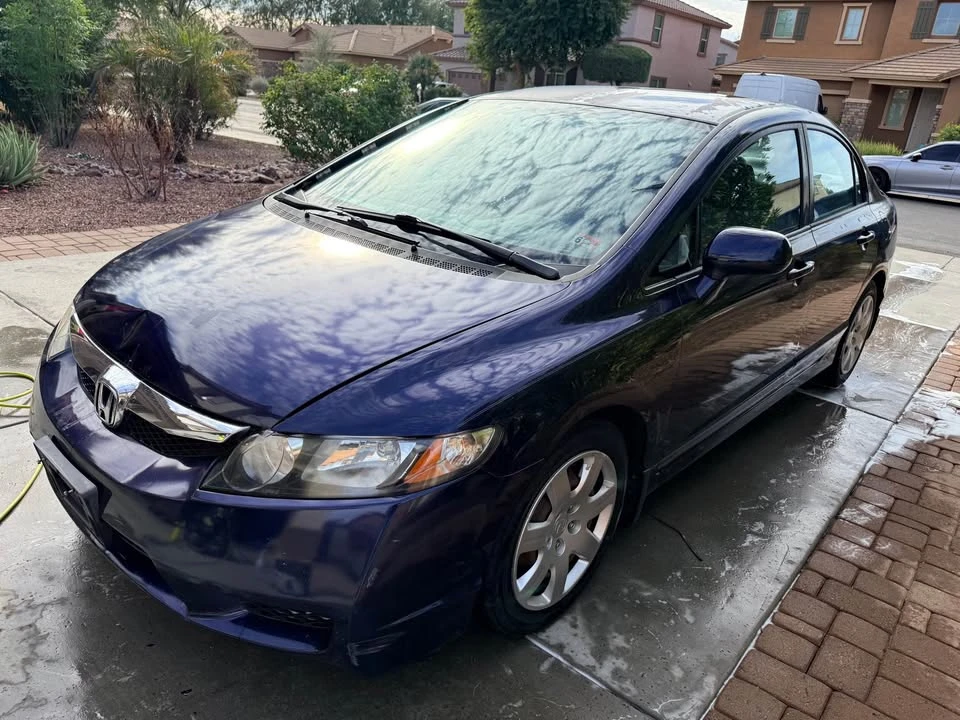 2010 Honda Civic 8th Gen - Image 2 of 14