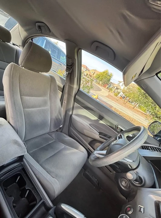 2010 Honda Civic 8th Gen - Image 7 of 14