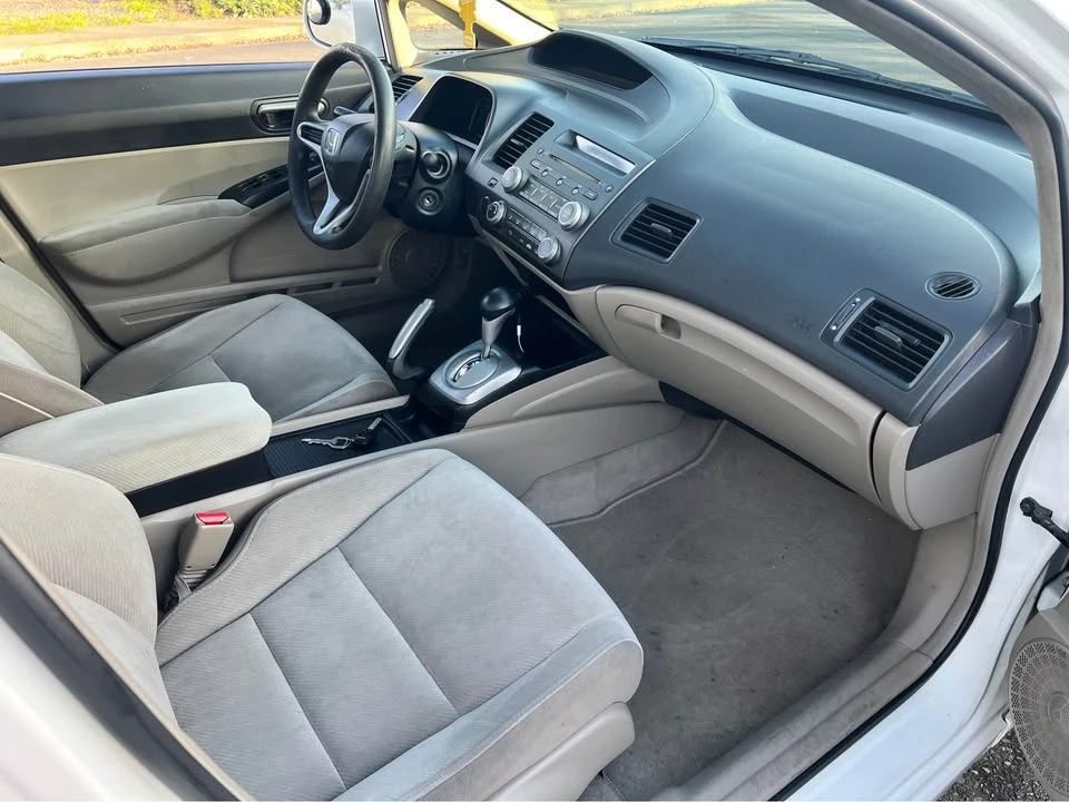 2010 Honda Civic 8th Gen - Image 11 of 14