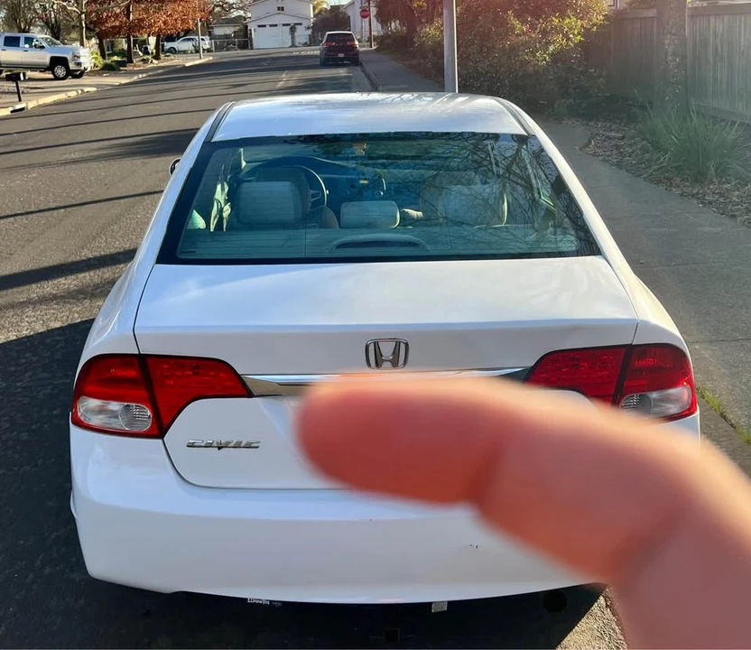 2010 Honda Civic 8th Gen - Image 9 of 14
