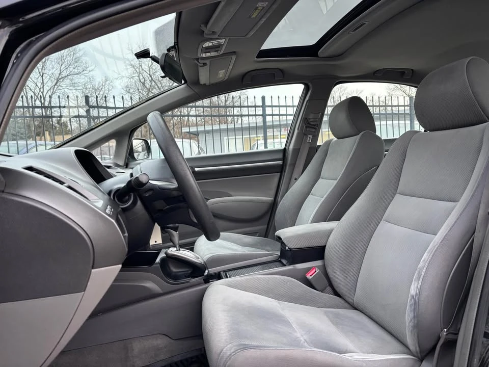2010 Honda Civic 8th Gen - Image 5 of 14