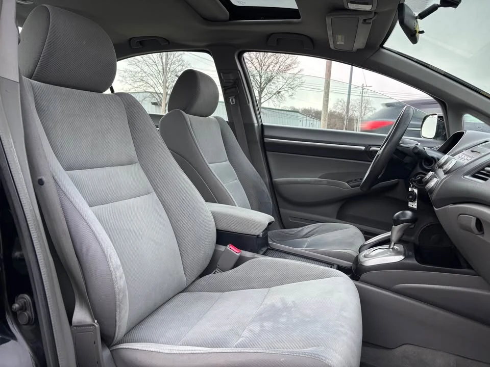 2010 Honda Civic 8th Gen - Image 11 of 14