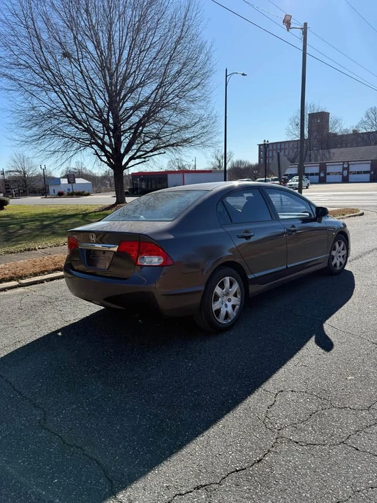 2010 Honda Civic 8th Gen - Image 10 of 12