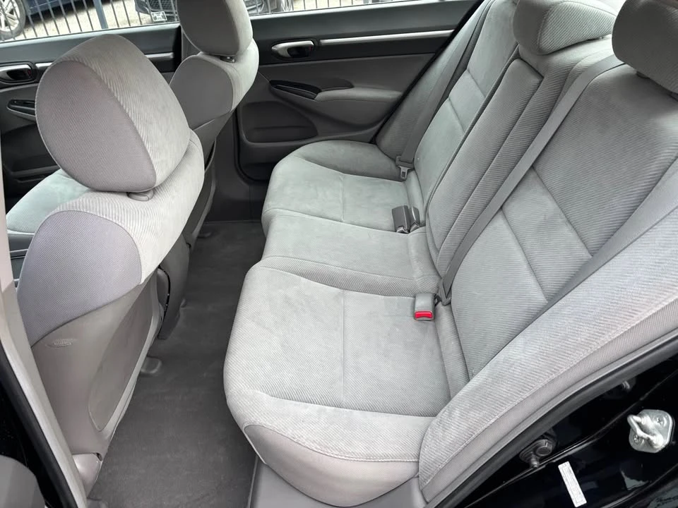 2010 Honda Civic 8th Gen - Image 6 of 14