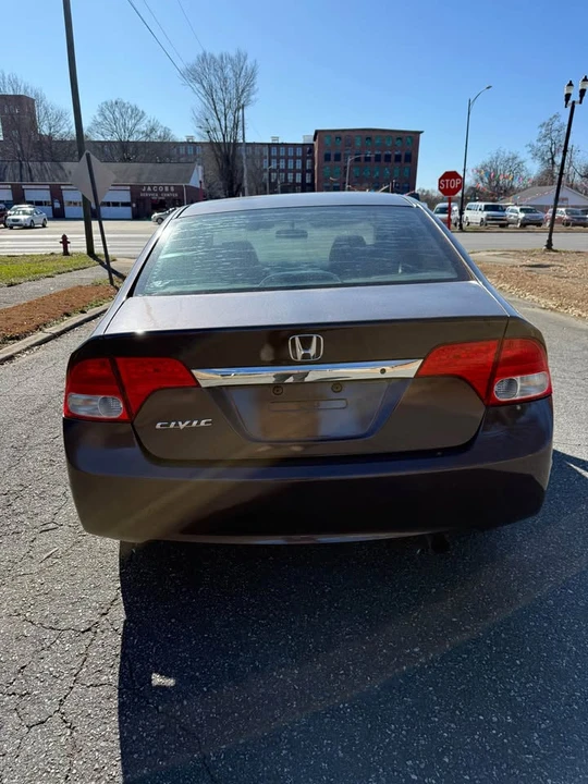 2010 Honda Civic 8th Gen - Image 9 of 12
